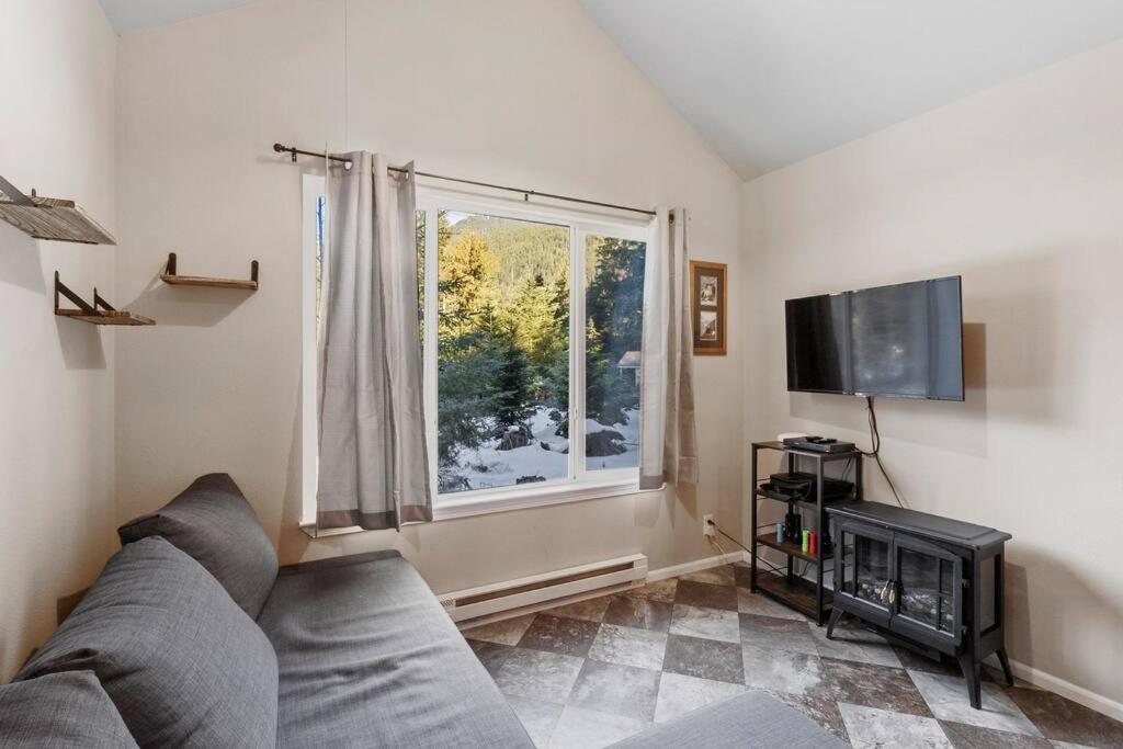 Cozy Tiny Home Steps Away From Mt. Rainier Ashford Εξωτερικό φωτογραφία