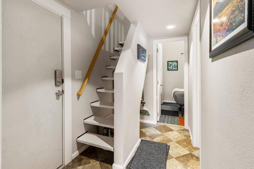 Cozy Tiny Home Steps Away From Mt. Rainier Ashford Εξωτερικό φωτογραφία